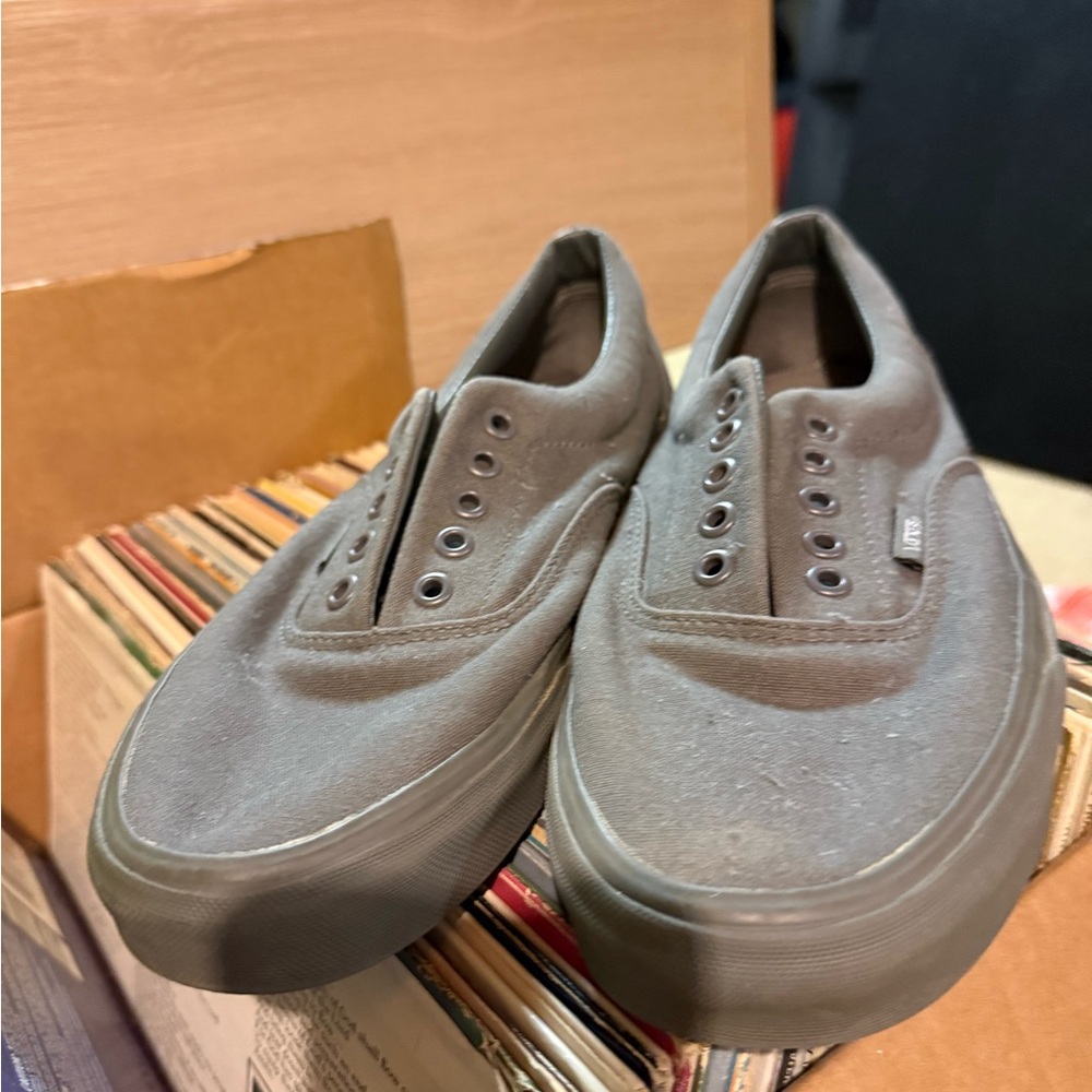 Vans Men's Charcoal Sneakers